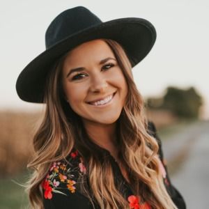 Meet your Posher, Brittany